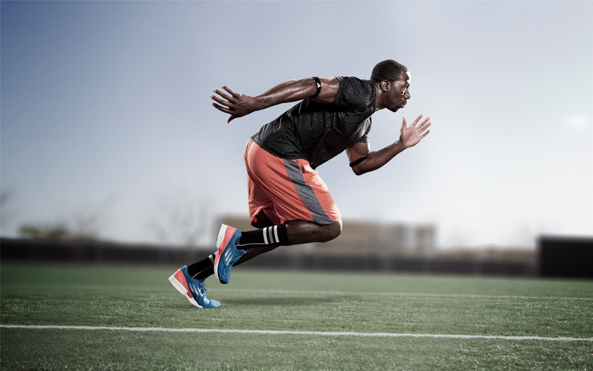 卡普尔的全能表现与爆发力，帮助袋鼠队占据攻守优势，卡普尔1000个名字