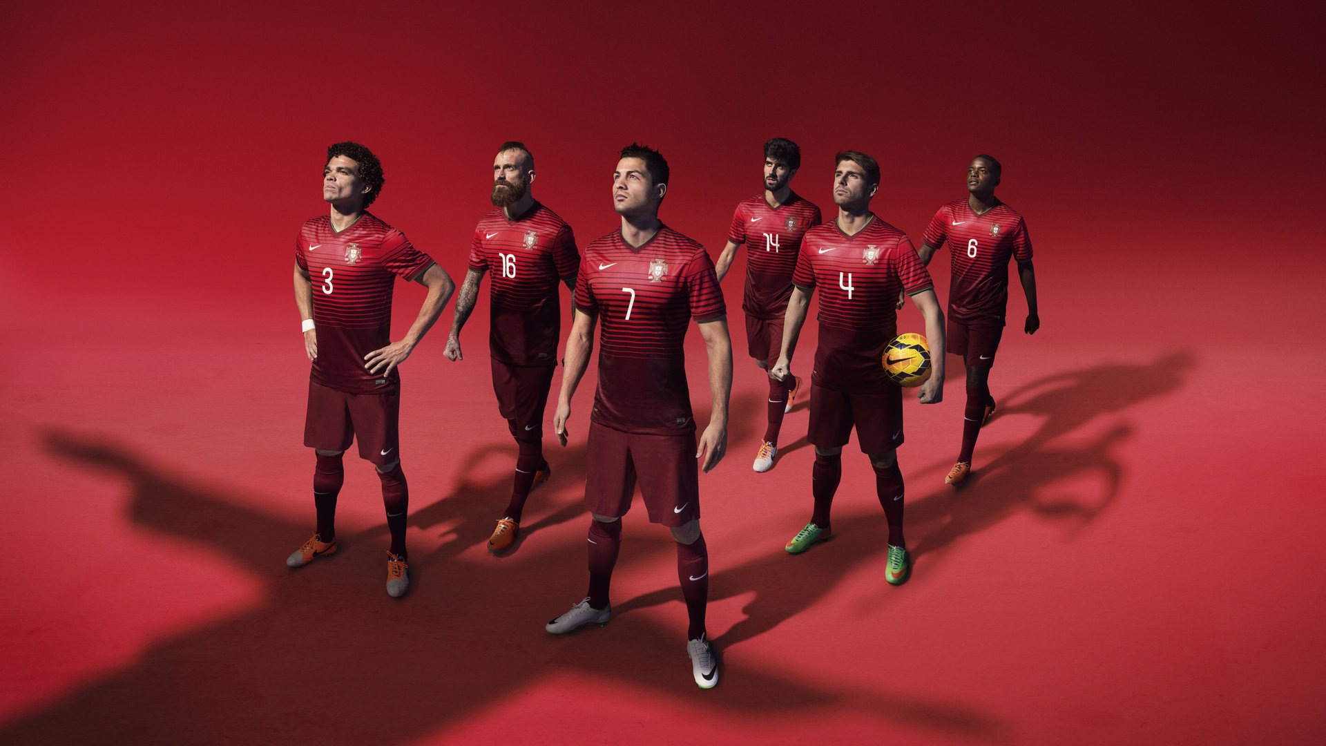 训练引入虚拟战术对抗系统提高球员实战反应速度与判断能力，虚拟训练系统优点