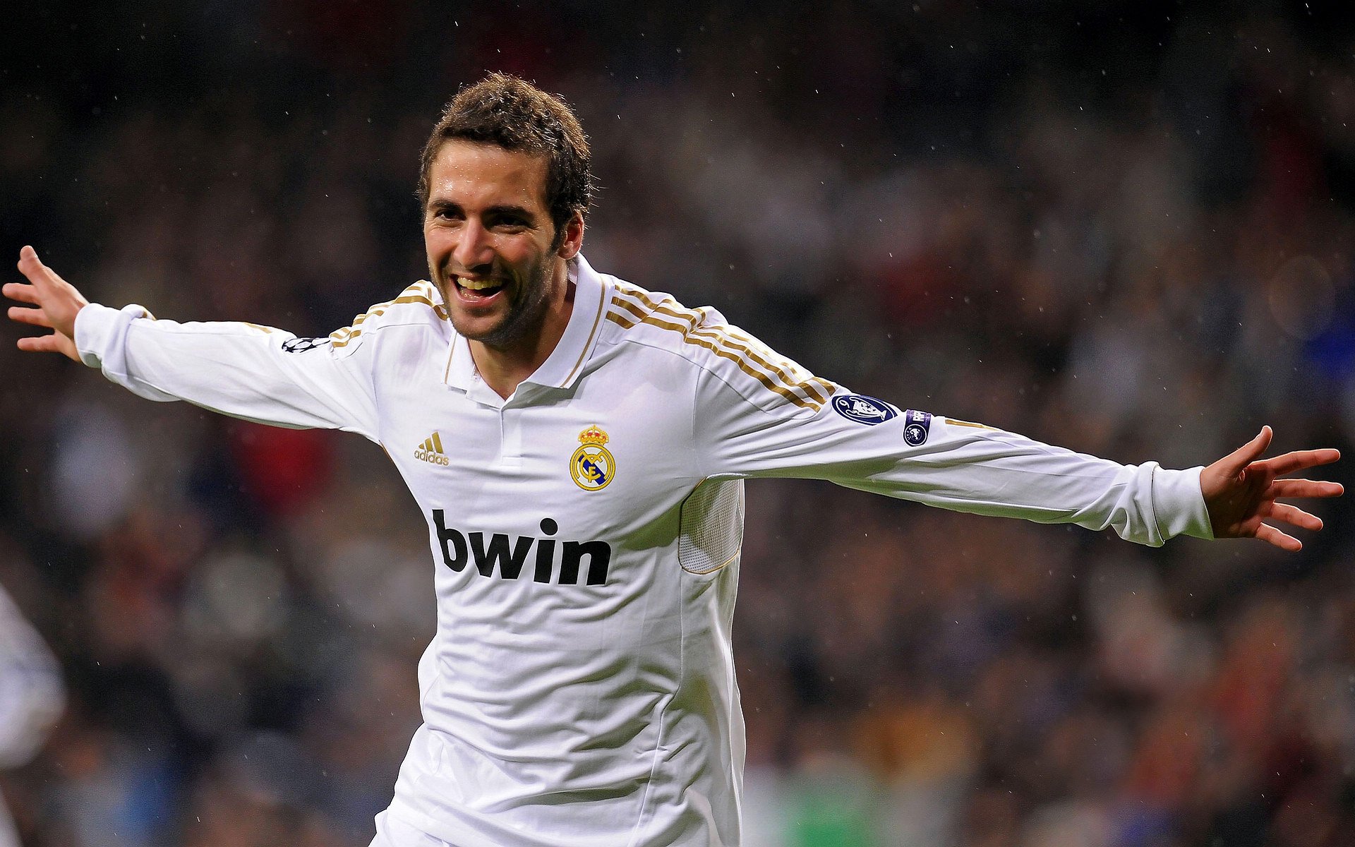 九游电竞官网-隆戈：全黑队进攻的超能力，突破防线无人可挡，隆戈斯干红葡萄酒价格